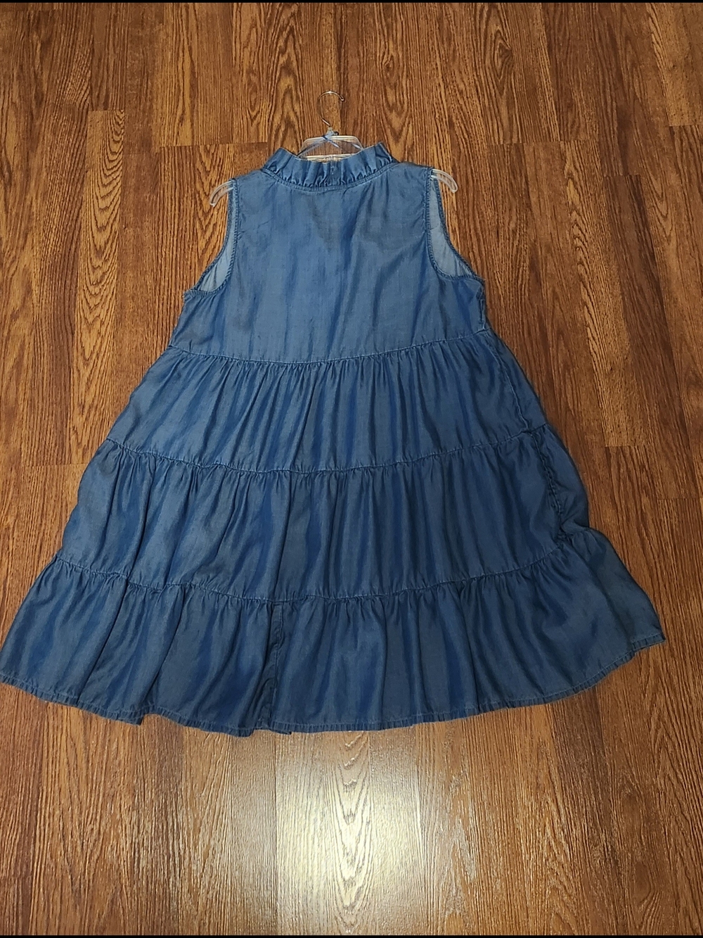 crown & ivy Sleeveless Tiered Denim-Style Dress - Blue - Picture 2 of 5